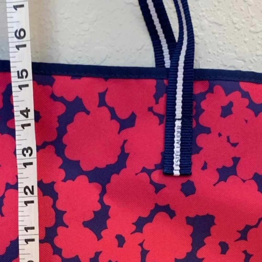 🌺NEW 🌺Pretty Flower Pattern Large Tote - Picture 4 of 7